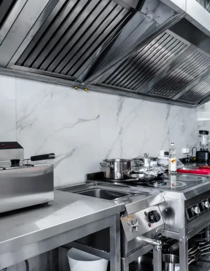 kitchen-appliances-professional-kitchen-restaurant-1024×683